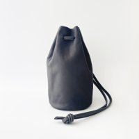 ［カウレザー］　巾着バッグ　ショルダータイプ